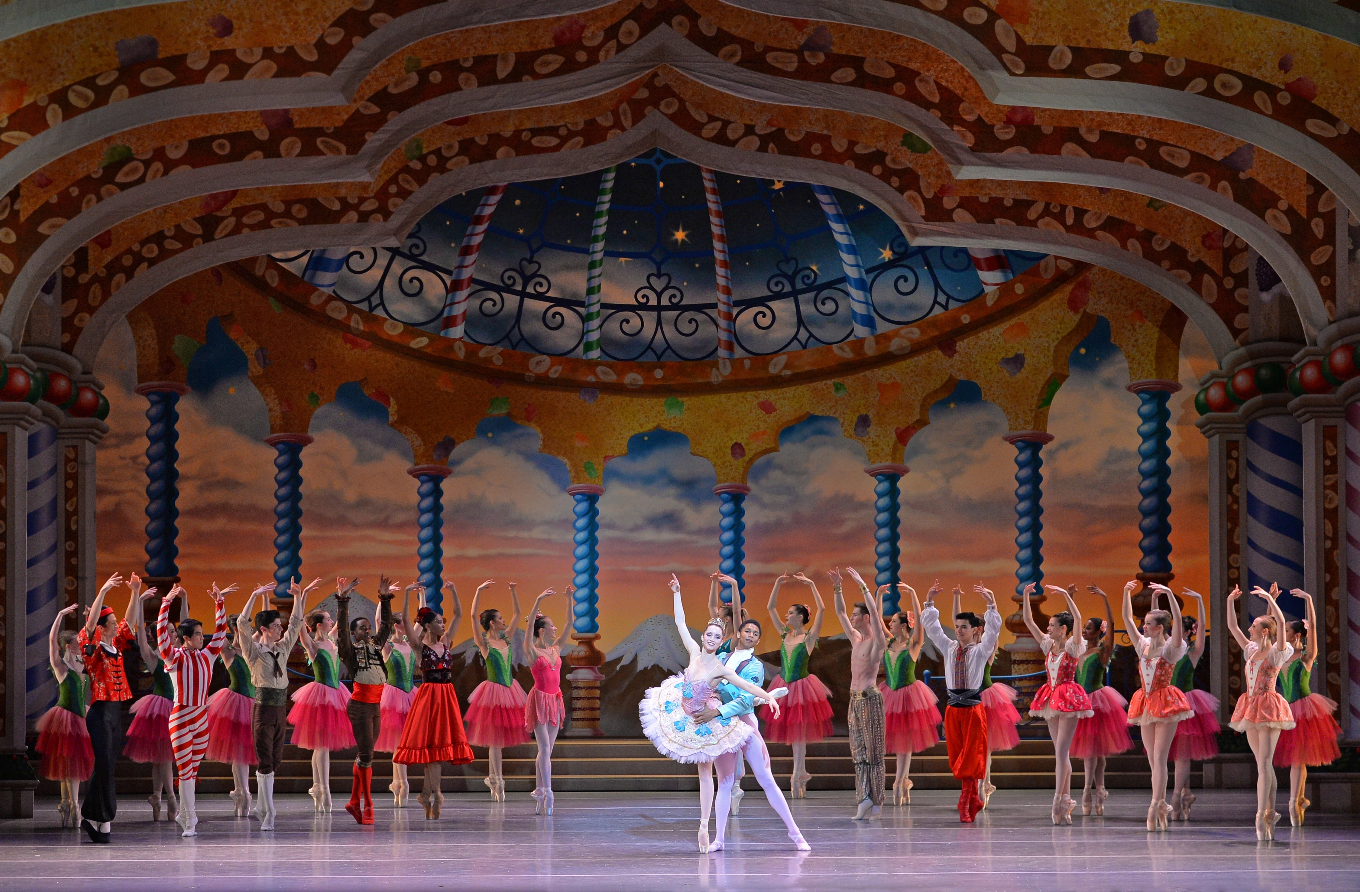 1718 Nutcracker Chelsea Dumas and Juwan Alson 171208 Photo by Peter Zay42861